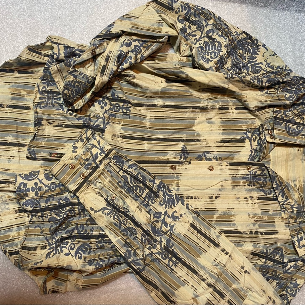 ♦️Point Zero Men's Tan and Navy Floral Striped Shirt